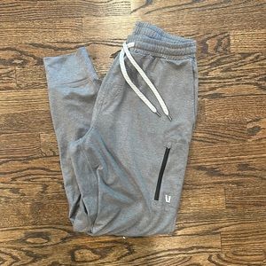 Gently used Vuori Sunday Performance Jogger, Medium, Smoke Heather